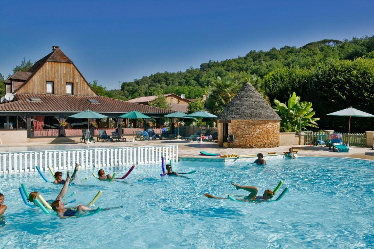 Отель Camping Sunissim Le Moulin Du Roch 5 Stars By Locatour Сарла-ла-Канеда Экстерьер фото