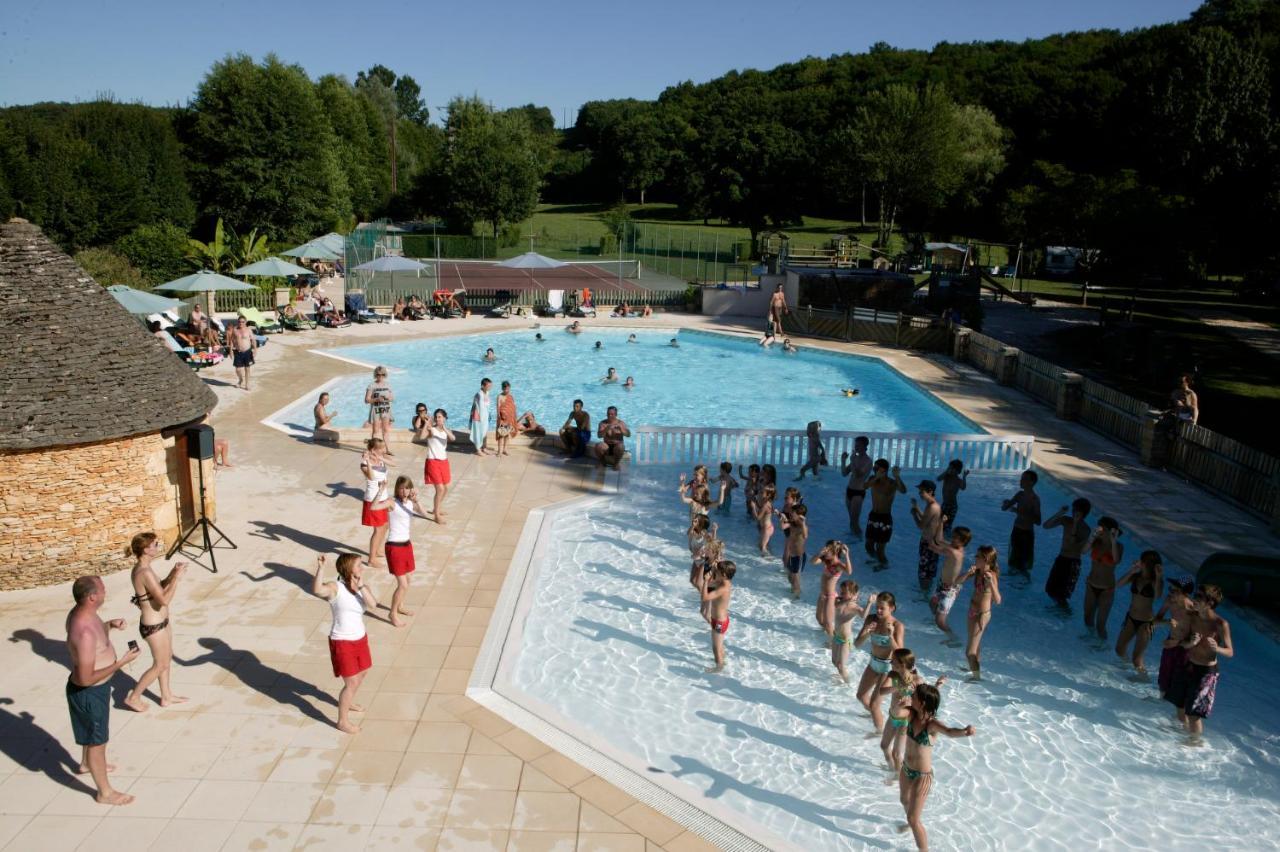 Отель Camping Sunissim Le Moulin Du Roch 5 Stars By Locatour Сарла-ла-Канеда Экстерьер фото